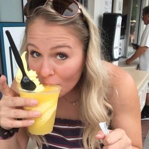 Meet your Posher, Julia